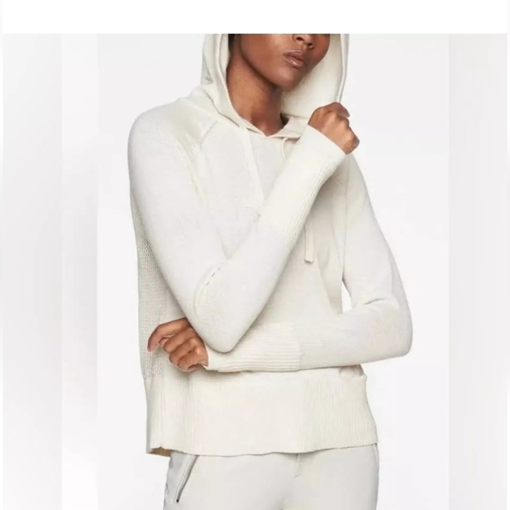 Athleta Cream Knit Medium Hooded Pullover Sweatshirt